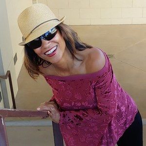 Meet your Posher, Leslie